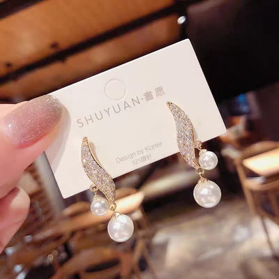 S Shape Crystal Leaf Drop Elegant Pearl Zircon Korean Earing - Golden