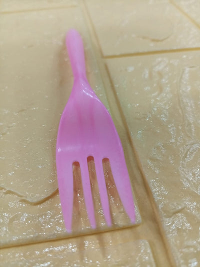 24pcs Imported Disposable Plastic Fork Party Cutlery Fork Birthday Party Tableware For Cake Dessert (Mixed Colour)