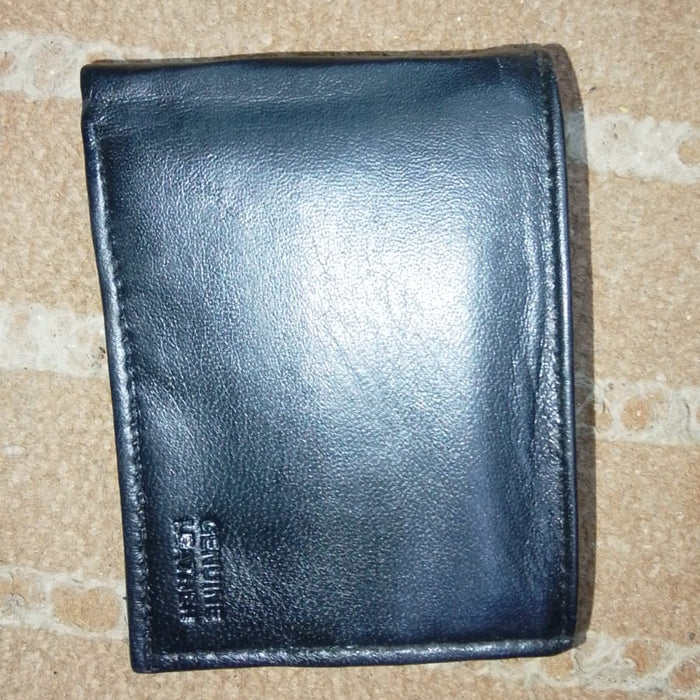 Premium Men’s Wallet Genuine Leather Slim Bifold Wallet For Men Stylish Durable Design Multiple Card Slots Secure Cash (Black)